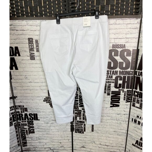 Style & Co. Plus 18W White Comfort Elastic Waist Pockets Mid-Rise Capri Pants - Picture 2 of 6